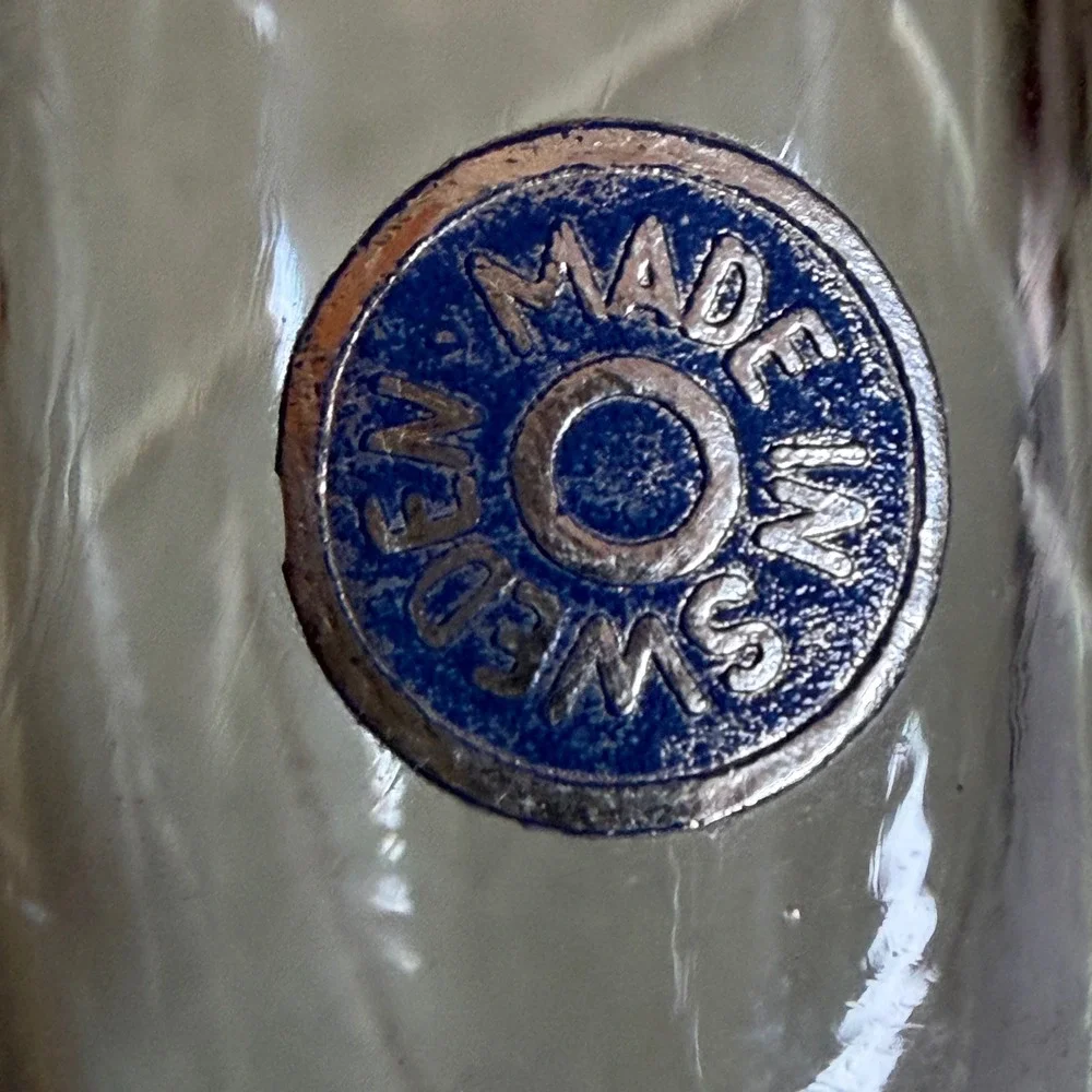 Vintage Swedish Art Glass Bud Vase Blue Clover Base Made in Sweden MCM 8‎ Inch